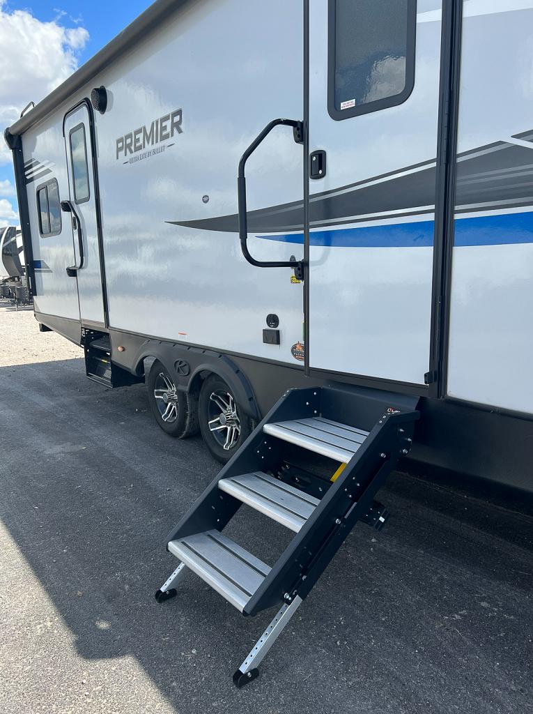 New 2023 Keystone Bullet 25FKPR - Image 15