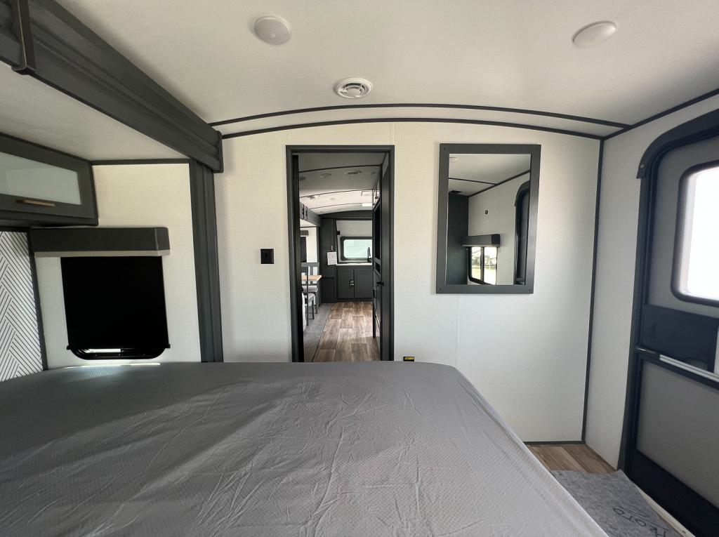 New 2023 Keystone Bullet 25FKPR - Image 16