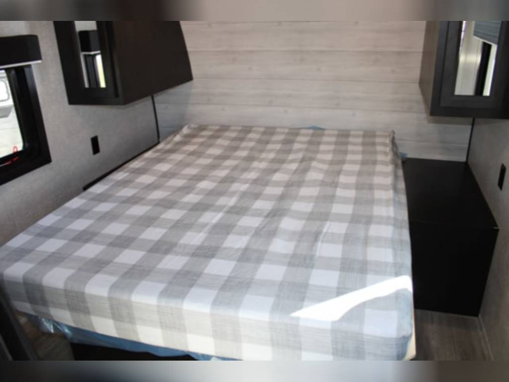 New 2023 Jayco Travel Trailer RV - Image 11