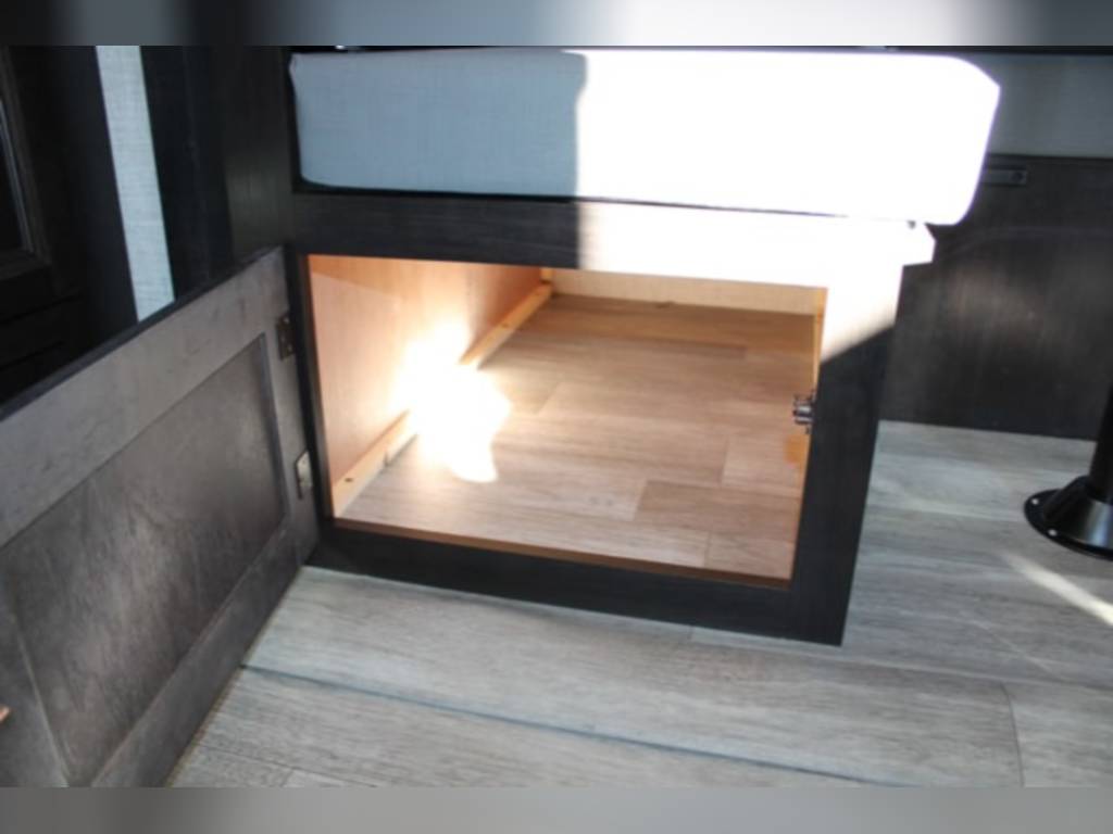 New 2023 Jayco Travel Trailer RV - Image 39