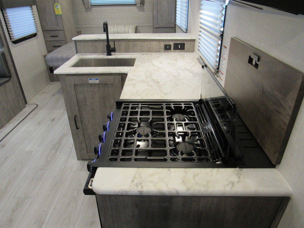 2020 Forest River Travel Trailer RV Surveyor Legend - Image 21