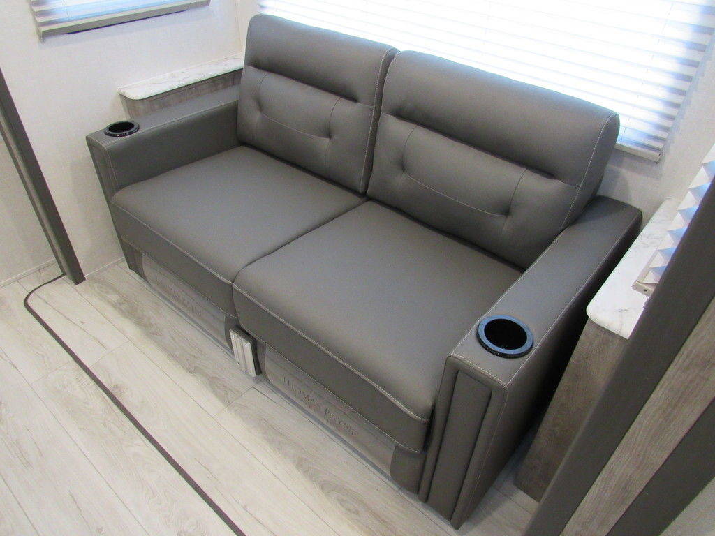 2020 Forest River Travel Trailer RV Surveyor Legend - Image 15