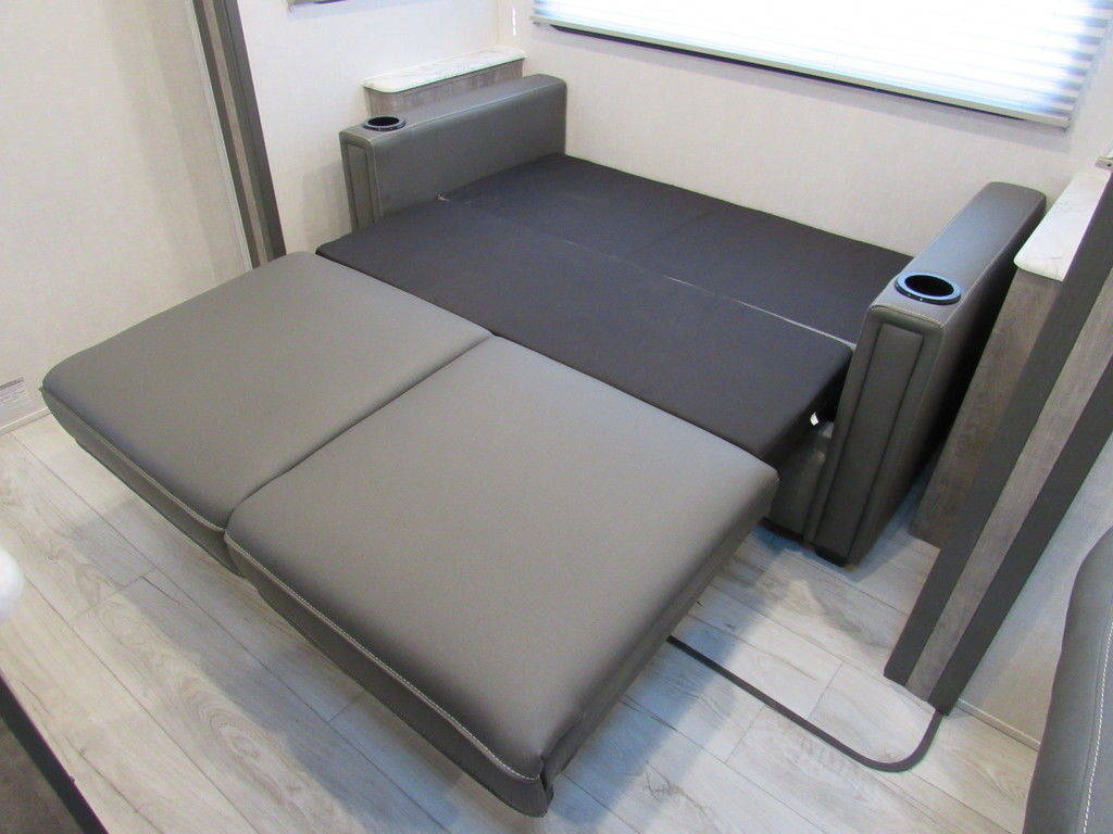 2020 Forest River Travel Trailer RV Surveyor Legend - Image 12