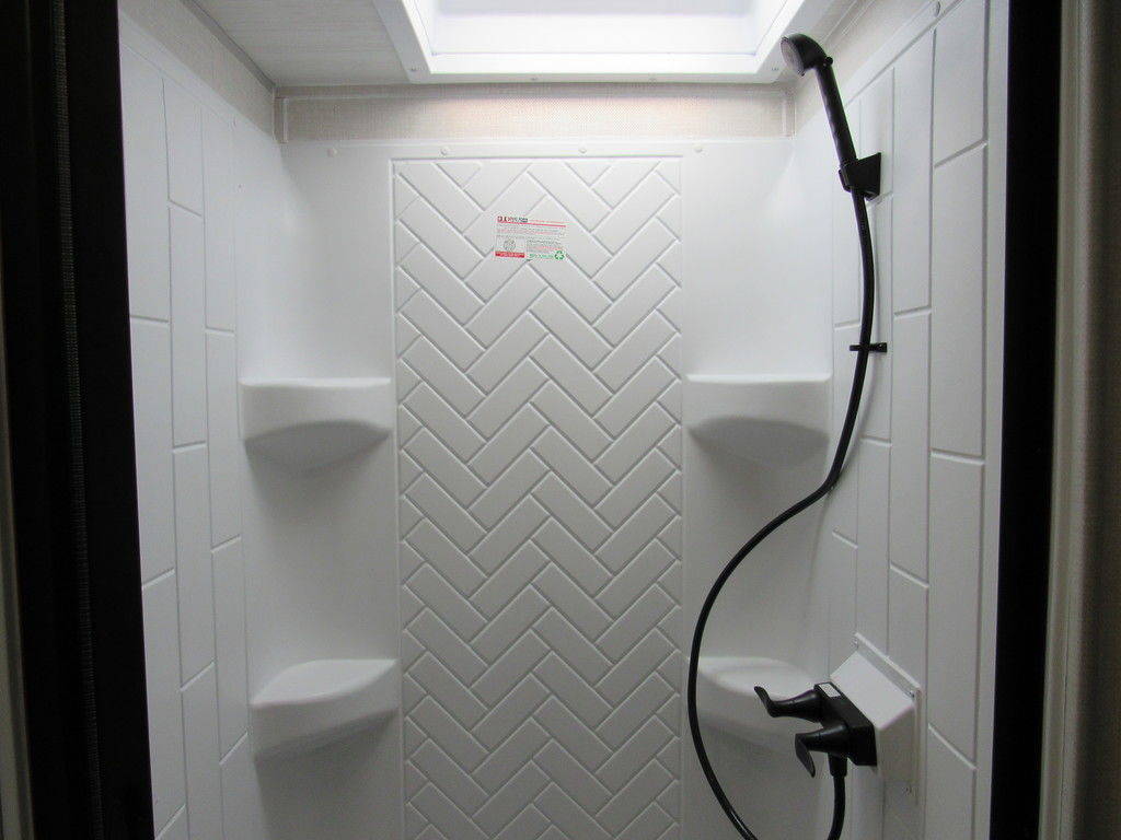 2020 Forest River Travel Trailer RV Surveyor Legend - Image 4