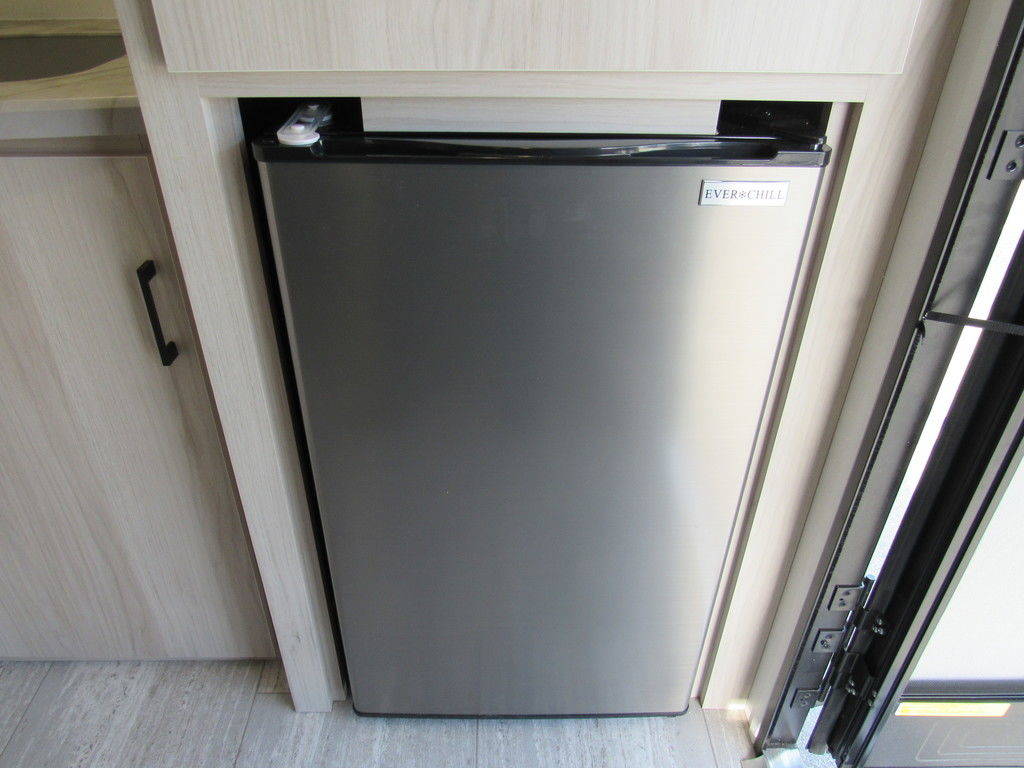 New 2023 Winnebago Travel Trailer RV - Image 28