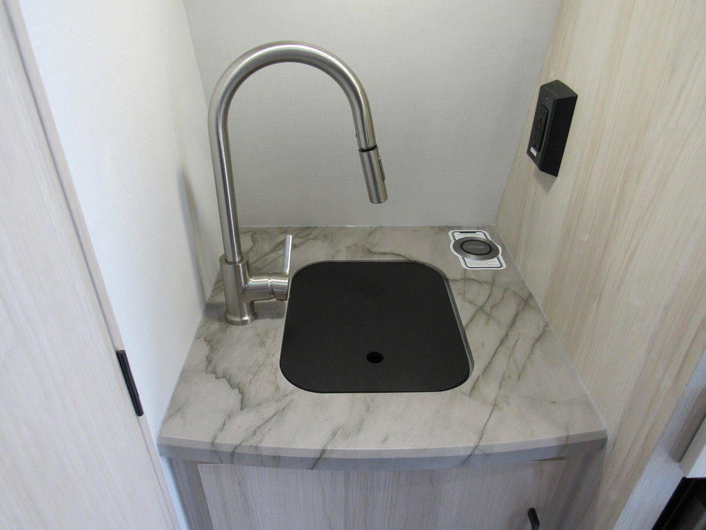 New 2023 Winnebago Travel Trailer RV - Image 9