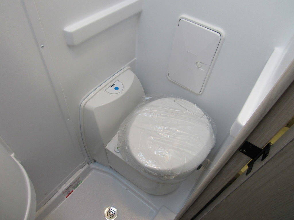 New 2023 Winnebago Travel Trailer RV - Image 6