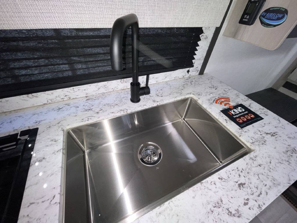 New 2023 K-Z Travel Trailer RV - Image 34