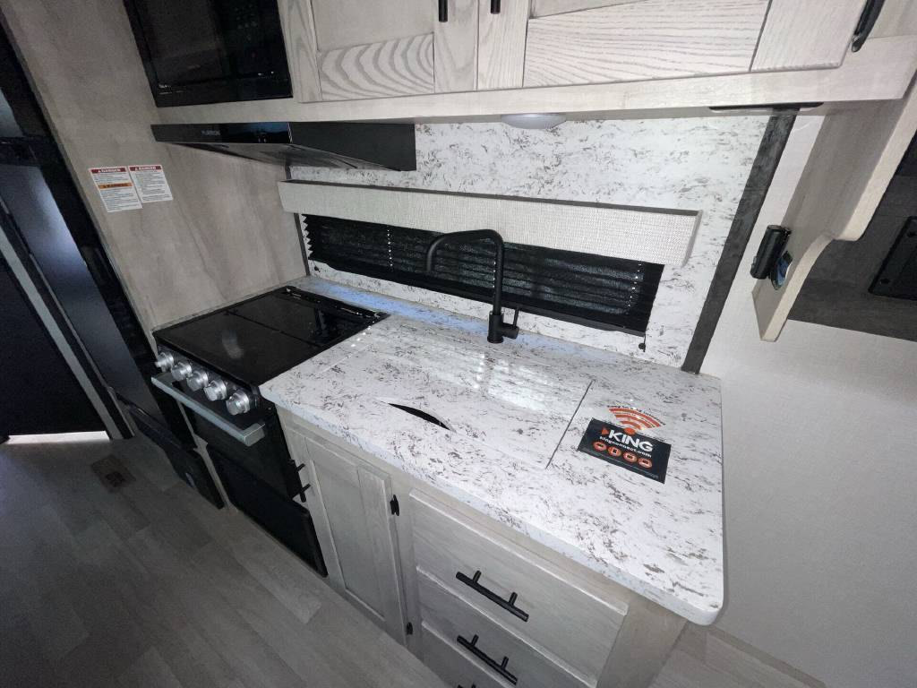 New 2023 K-Z Travel Trailer RV - Image 33